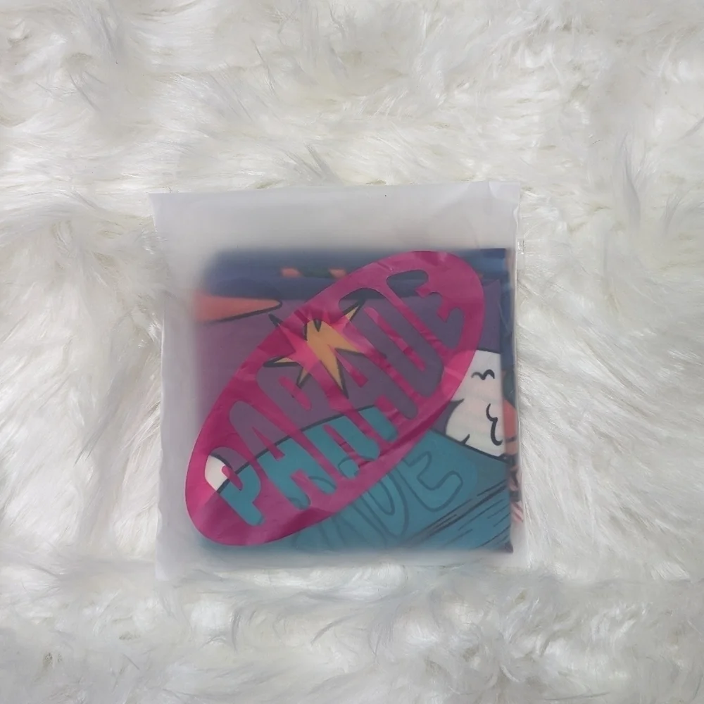 NWT Limited‎ Edition ggggrimes x Parade Inclusive Oversized Satin Scarf